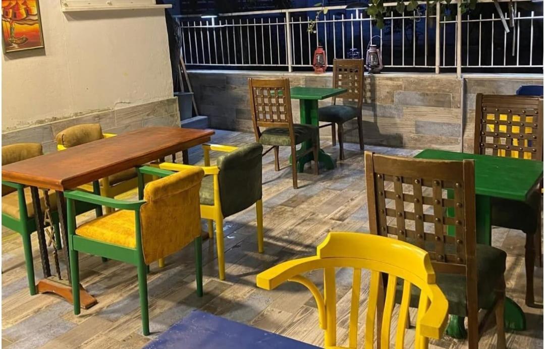 Pars Motel Едремит Екстериор снимка